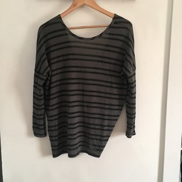 Final Touch | Gray striped twist back sweater - Picture 2 of 5